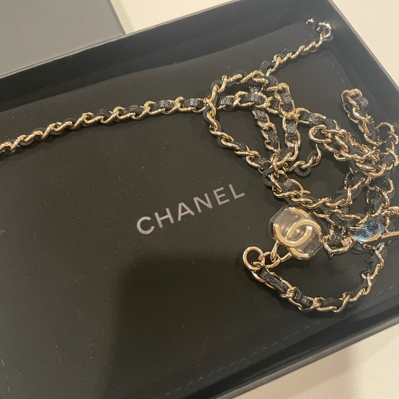 BNIB Chanel 21P belt bag. - Picture 3 of 7